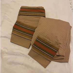 “Vintage” CROSCILL Bed Linens.  Complete set. Fits Double/Full mattress.